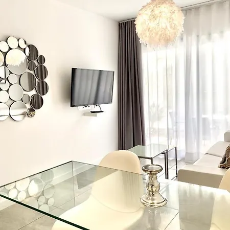 Casa Perla - Cozy Pool Side Apartment Corralejo